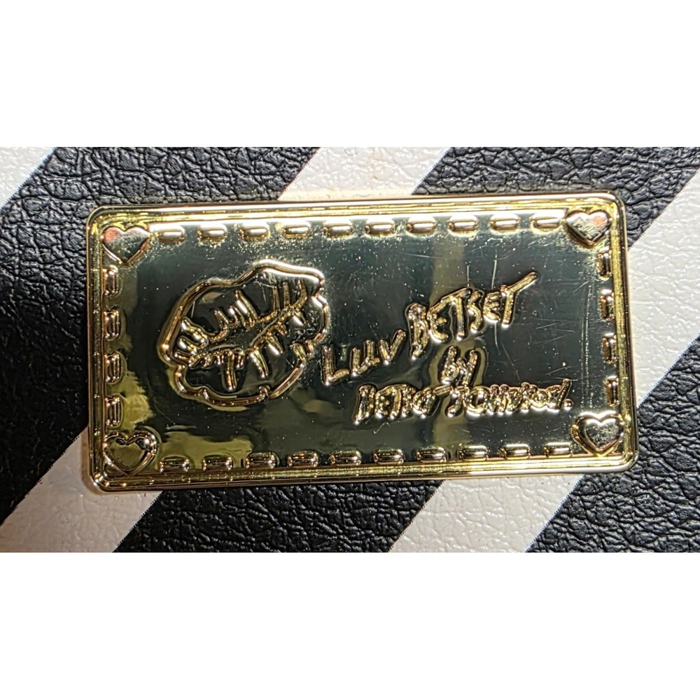 Luv Betsey by Betsey Johnson Striped Crossbody Wristlet Bag Black White Gold - Picture 2 of 8